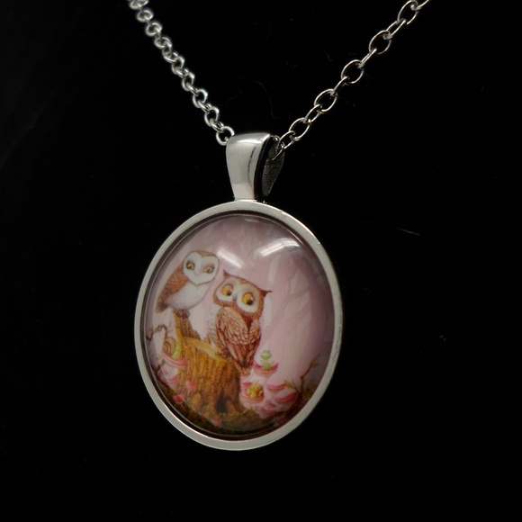 Adorable Owl Love Pendant Silver Tone Chain - Picture 7 of 8